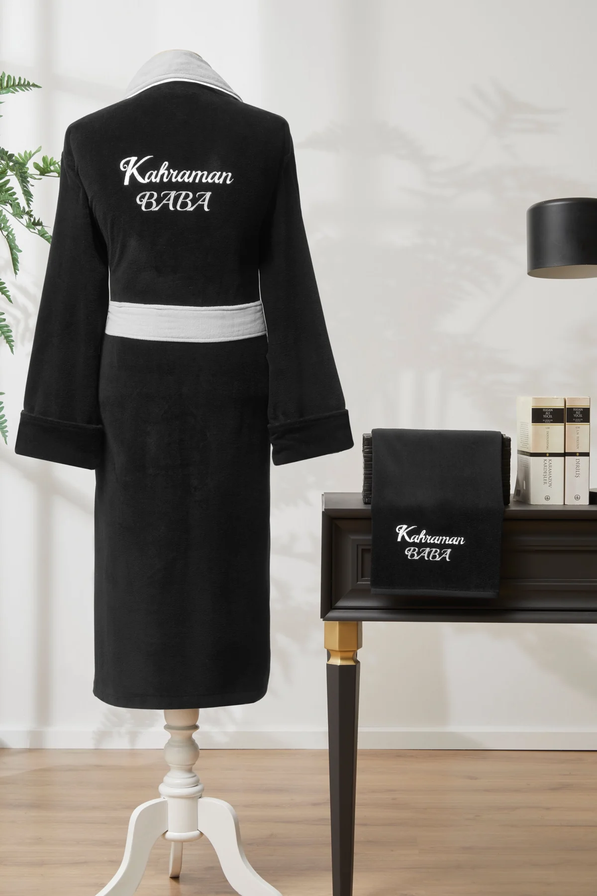 Özdilek Kahraman Baba Nakışlı Kadife Erkek Bornoz Seti - Görsel 2