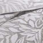 Taç Alina Çift Kişilik Battaniye: Gri Zarafeti ve Çiçeksi Konforun Uyumu - Görsel 2