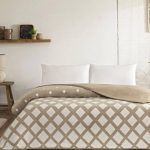 Taç Noa Çift Kişilik Battaniye: Yatak Odasında Vizon Şıklığı ve Yumuşak Doku