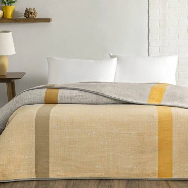 Taç Mira Çift Kişilik Battaniye: Yatak Odasında Modern Dokunuş ve Yumuşak Konfor